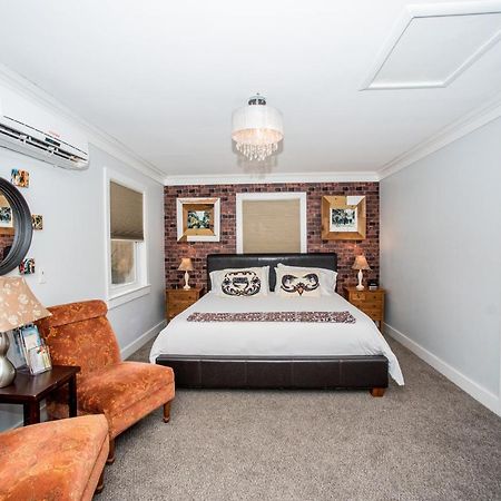 Front Beach Cottages 오션스프링스 외부 사진