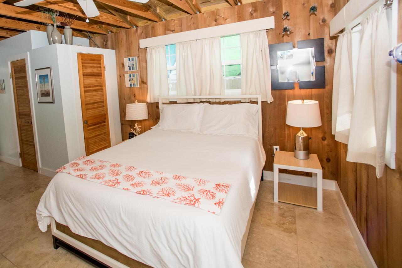 Front Beach Cottages 오션스프링스 외부 사진